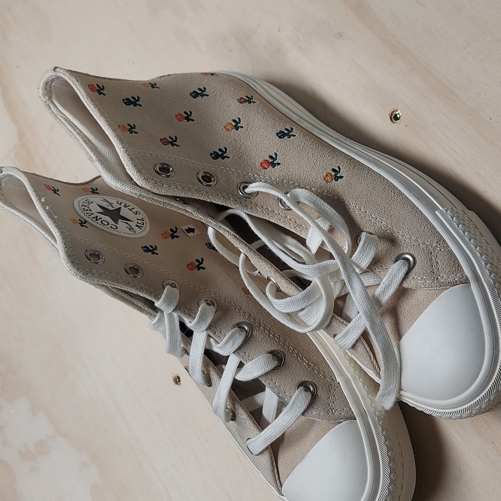 Converse high tops with lovely floral design